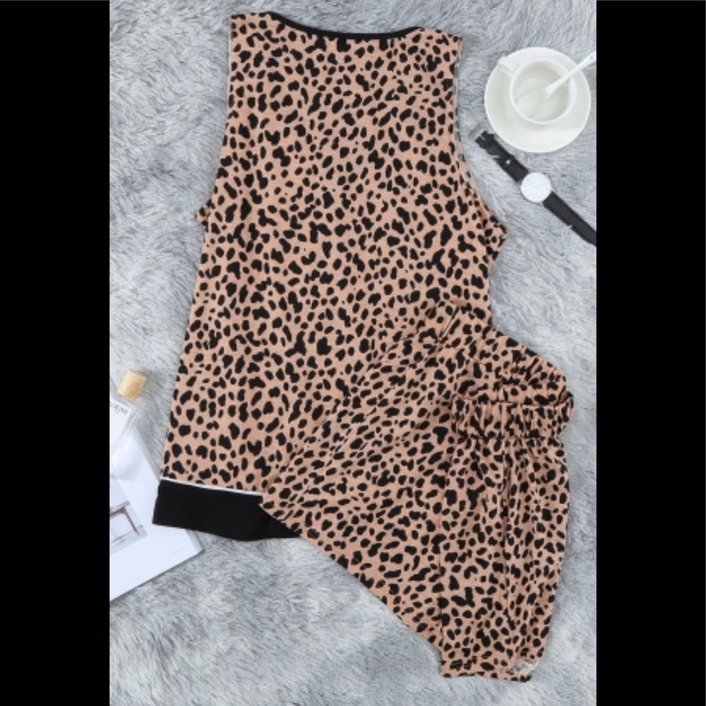 Leopard lounge set - Picture 4 of 4
